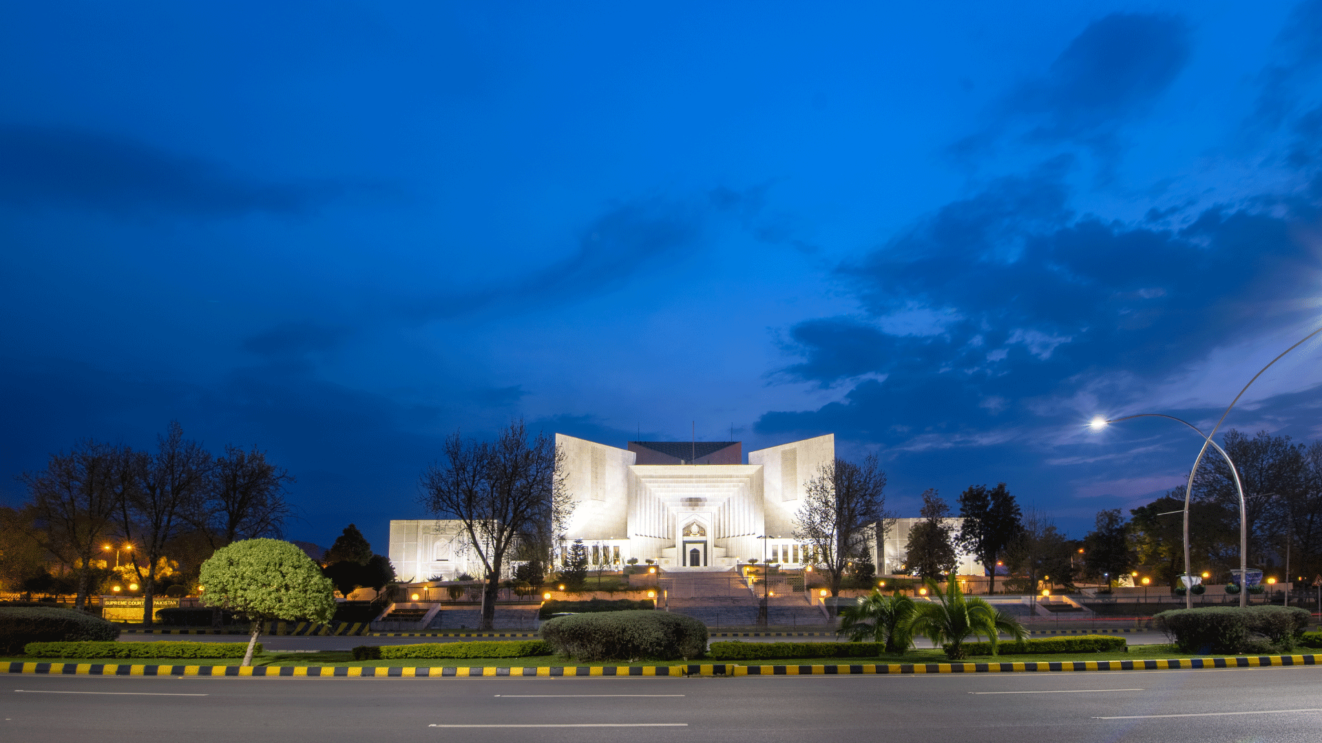 corporate lawyers lahore